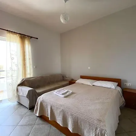 Apartment Spacious 2
